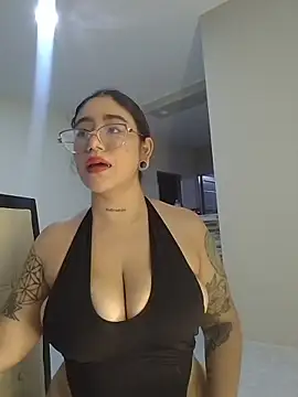 Helll girll online show from March 2026 11:23:02 PM