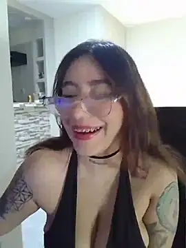 Helll girll online show from March 2026 03:17:01 AM