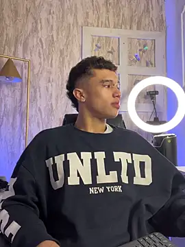 Snapshot of Dominik_Souza chatting on February 2026 12:49:02 PM Dominik Souza online show from February 2026 12:49:02 PM