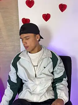 Snapshot of Dominik_Souza chatting on February 2026 07:46:01 PM Dominik Souza online show from February 2026 07:46:01 PM