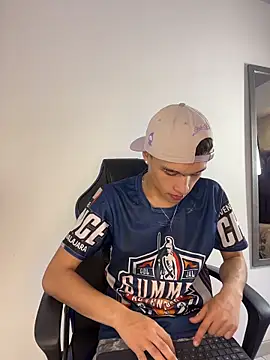 Dominik Souza online show from April 2026 08:15:02 PM