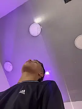 Dominik Souza online show from March 2026 09:27:02 PM