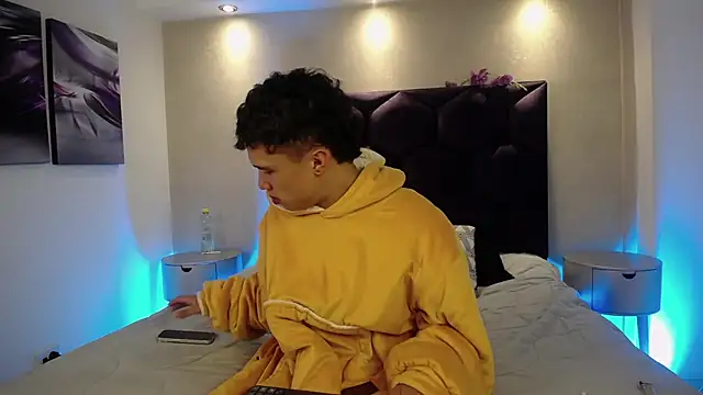 Dominik Souza online show from March 2026 06:09:01 PM