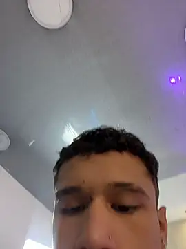 Dominik Souza online show from April 2026 08:04:01 PM