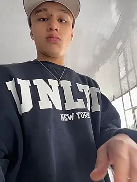 Dominik Souza online show from April 2026 06:54:01 PM