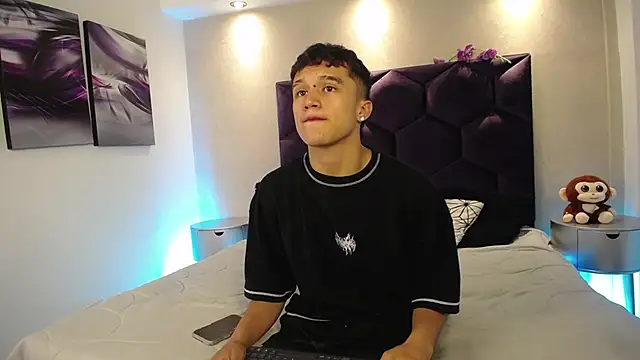 Dominik Souza online show from March 2026 10:00:02 PM