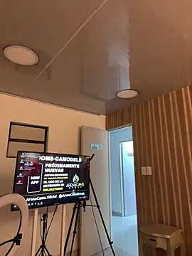 Snapshot of Dominik_Souza chatting on February 2026 12:35:01 PM Dominik Souza online show from February 2026 12:35:01 PM