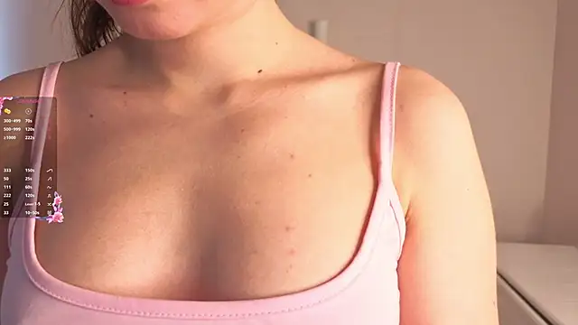 LoraLynn online show from April 2026 11:28:02 AM