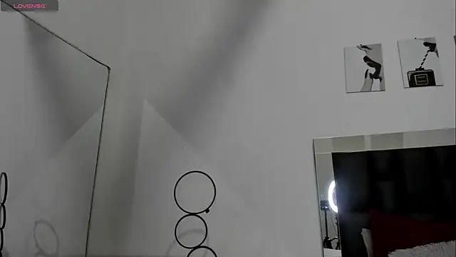 Isabella Moon9 online show from July 2026 11:11:02 AM