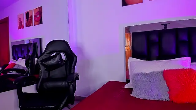 Snapshot of Isabella_Moon9 chatting on February 2026 11:41:01 AM Isabella Moon9 online show from February 2026 11:41:01 AM