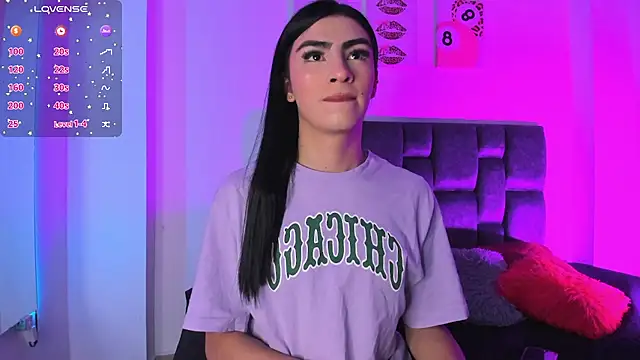 Isabella Moon9 online show from April 2026 01:06:02 PM