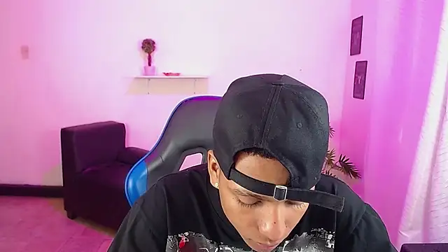 ostinn18 online show from March 2026 02:10:01 PM