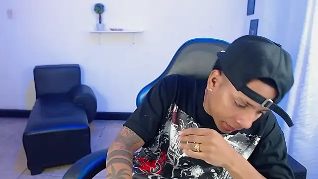 ostinn18 online show from March 2026 02:13:01 PM