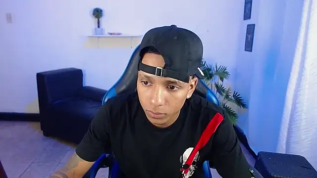 ostinn18 online show from March 2026 02:00:01 PM