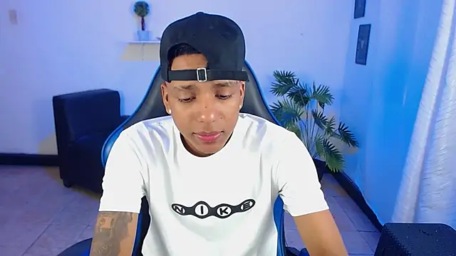 ostinn18 online show from March 2026 02:43:01 PM