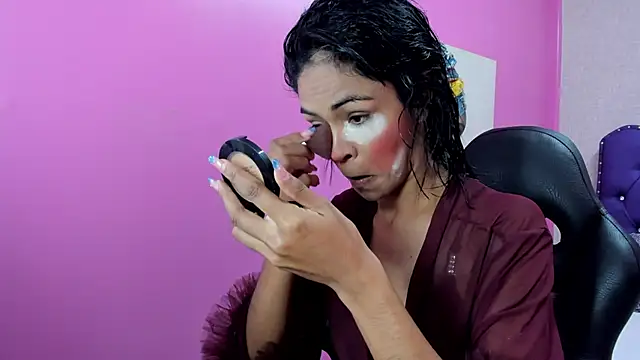 Snapshot of Tiara_Latina chatting on February 2026 11:45:01 PM Tiara Latina online show from February 2026 11:45:01 PM