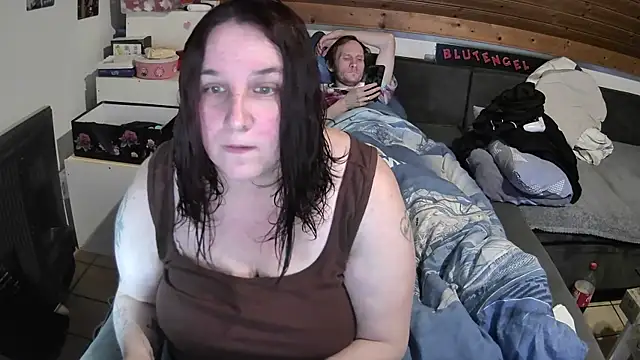 Snapshot of Blutengel_42 chatting on February 2026 02:30:02 PM Blutengel 42 online show from February 2026 02:30:02 PM