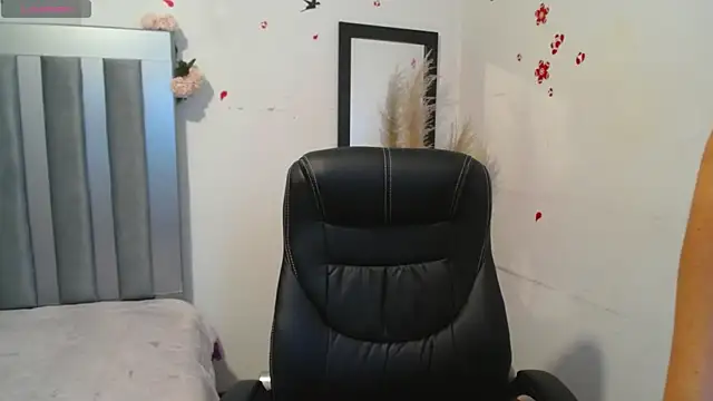 sara marrisson online show from April 2026 05:52:02 PM