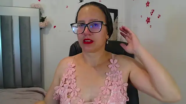 sara marrisson online show from April 2026 10:22:01 PM