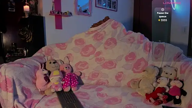 Snapshot of Rebecahart chatting on February 2026 01:36:01 AM Rebecahart online show from February 2026 01:36:01 AM