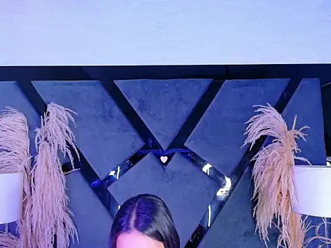 KylieWhitee online show from February 2026 07:37:01 PM