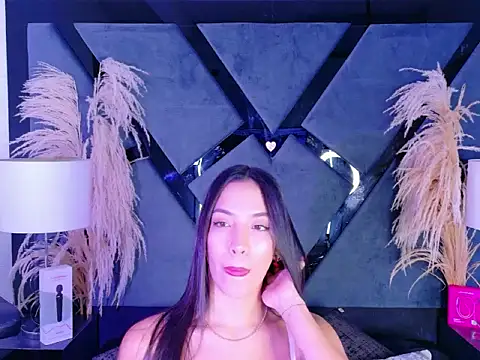 KylieWhitee online show from February 2026 12:06:02 PM