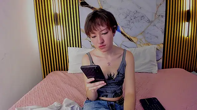 Snapshot of noha_ns chatting on February 2026 09:58:02 PM noha ns online show from February 2026 09:58:02 PM