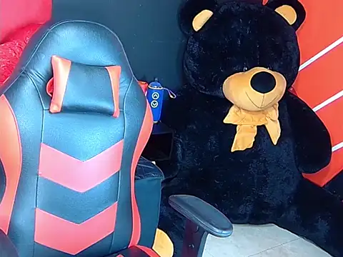 thyara noa online show from February 2026 07:16:02 PM