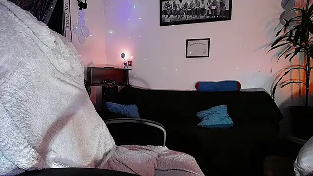 tiancam online show from April 2026 04:04:02 AM