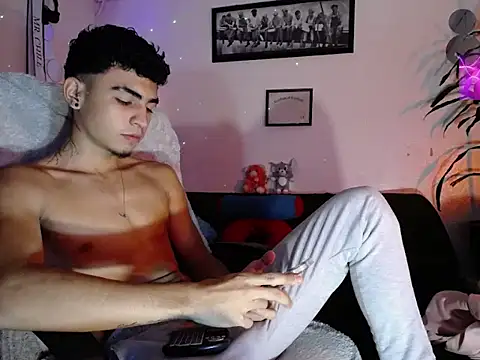 tiancam online show from April 2026 01:01:02 AM