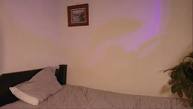 slowburnmystic online show from April 2026 04:09:01 AM