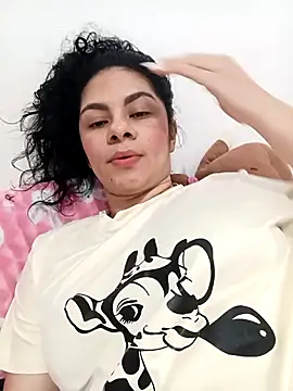 Snapshot of luna_pinky chatting on February 2026 07:13:01 PM luna pinky online show from February 2026 07:13:01 PM