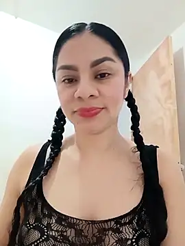 luna pinky online show from March 2026 03:59:01 PM