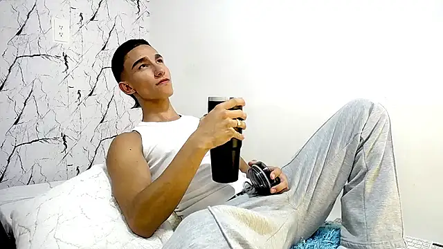 Snapshot of BabyAndy_ chatting on July 2026 10:54:01 PM BabyAndy online show from July 2026 10:54:01 PM