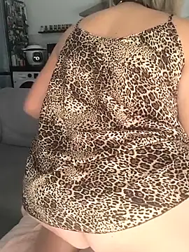 Snapshot of NinaRicci1518 chatting on February 2026 10:00:02 AM NinaRicci1518 online show from February 2026 10:00:02 AM