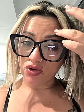 NinaRicci1518 online show from March 2026 12:33:01 AM