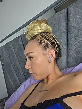 Snapshot of alaia_princess chatting on May 2026 11:22:02 PM alaia princess online show from May 2026 11:22:02 PM