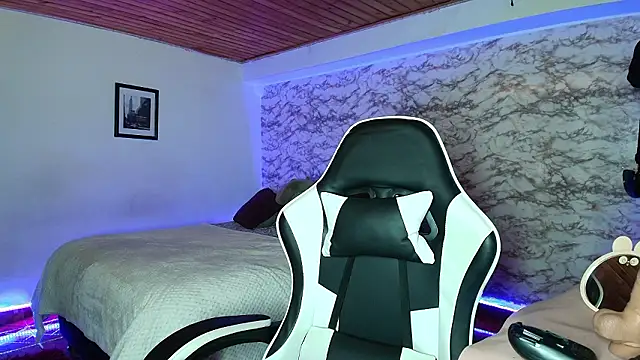 Camila IRoose online show from March 2026 08:53:02 PM