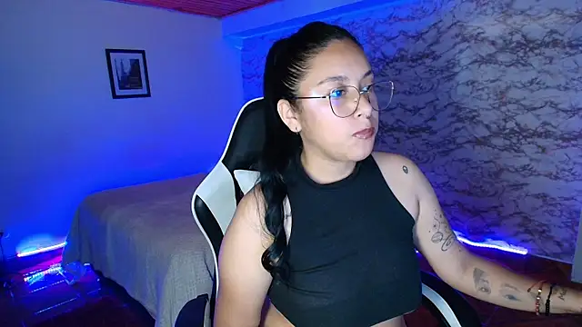 Camila IRoose online show from April 2026 10:05:02 PM