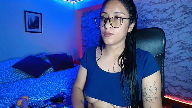 Snapshot of Camila_IRoose chatting on February 2026 04:35:01 AM Camila IRoose online show from February 2026 04:35:01 AM