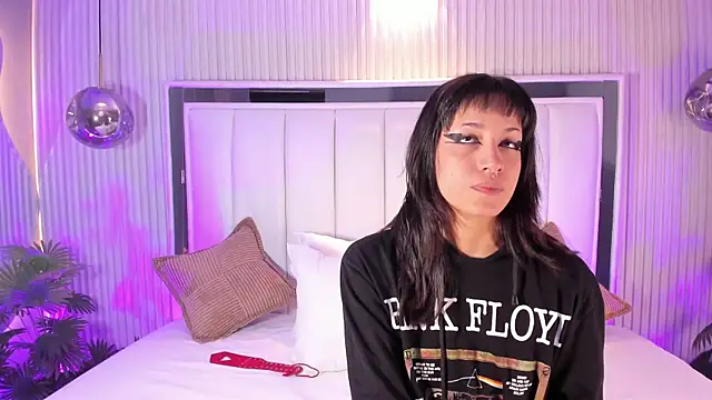 ViolettaColinss online show from February 2026 11:32:02 AM