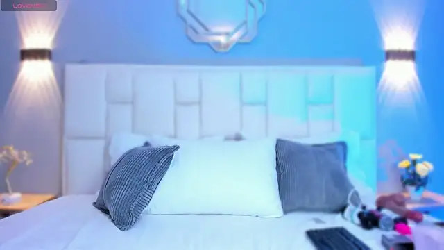 KataThonpson online show from March 2026 04:30:01 AM