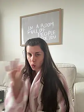 Snapshot of houseofnova chatting on February 2026 01:33:02 PM houseofnova online show from February 2026 01:33:02 PM