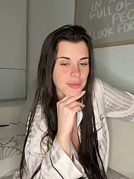 Snapshot of houseofnova chatting on February 2026 08:41:01 PM houseofnova online show from February 2026 08:41:01 PM