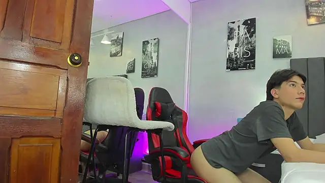 Raphael Nyon online show from March 2026 05:08:02 AM