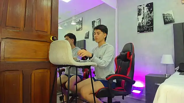 Raphael Nyon online show from March 2026 03:50:01 AM