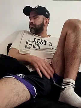 hairyandbigmann online show from February 2026 02:35:02 PM