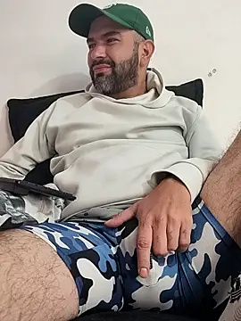 hairyandbigmann online show from February 2026 06:30:02 PM