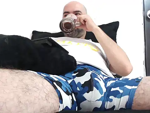 hairyandbigmann online show from July 2026 09:37:01 PM