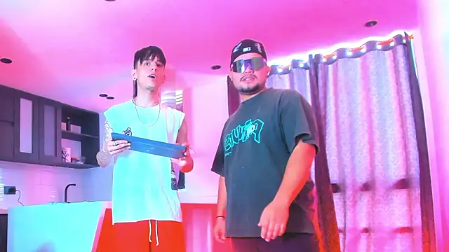 Snapshot of TheBatMansion chatting on February 2026 08:07:01 PM TheBatMansion online show from February 2026 08:07:01 PM